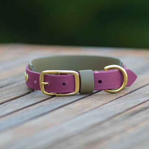 Contrasting Strap Keeper
